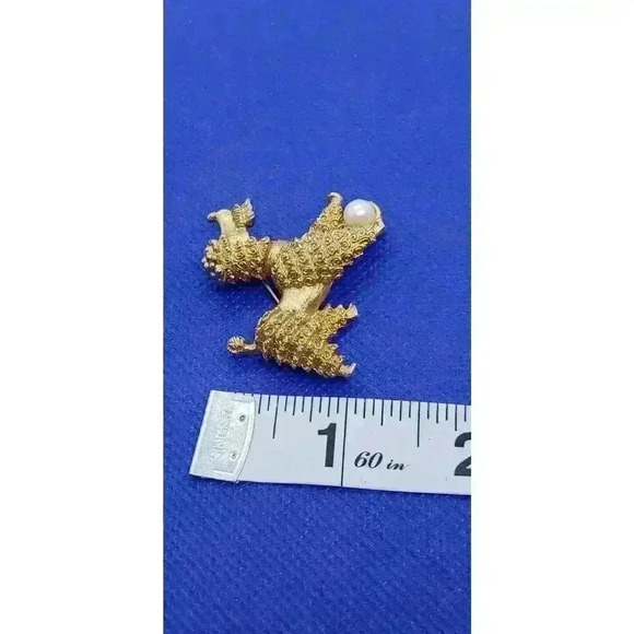 Vintage 1940 1950 Marboux Boucher Poodle Brooch Gold plate Faux Pearl Ball DOG - Picture 8 of 8